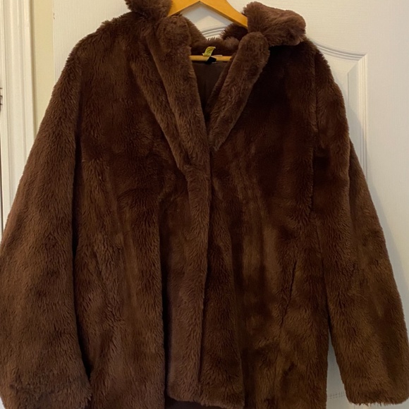 Brown soft coat - Picture 2 of 3